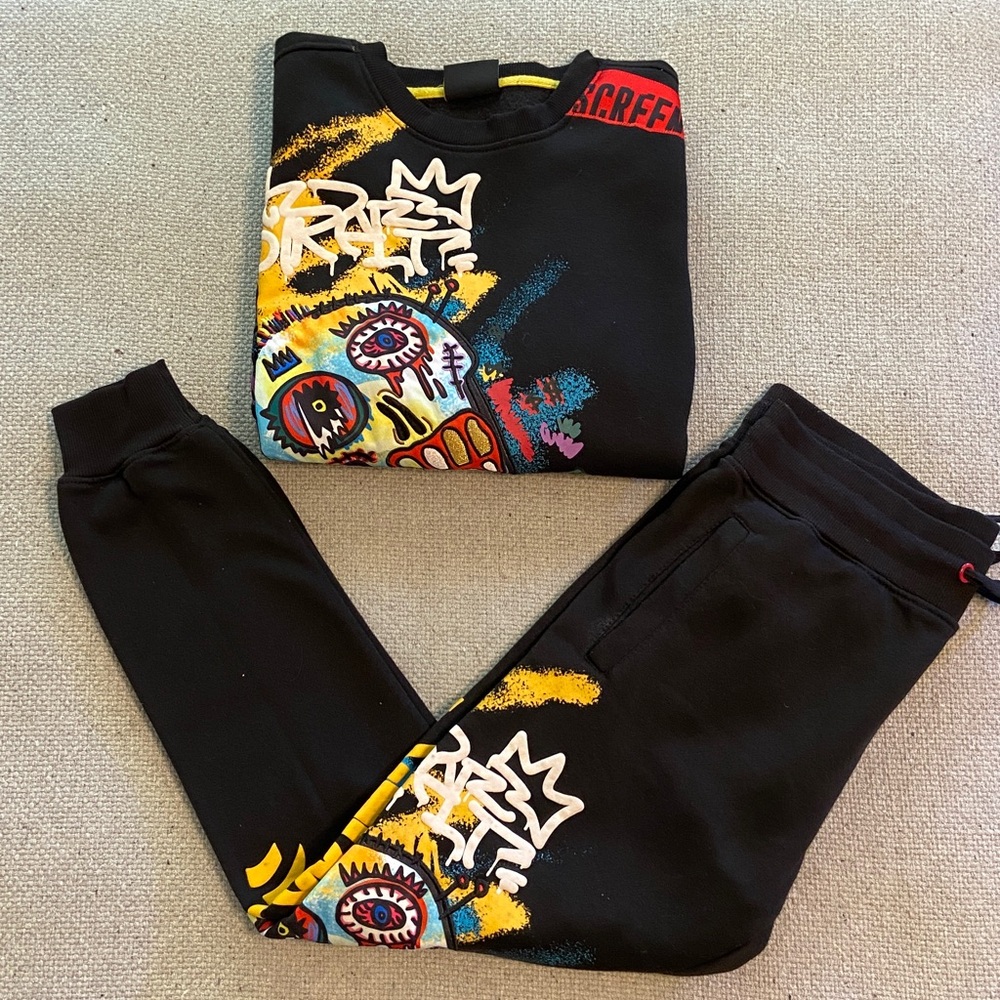 Screenshot Black Graphic Sweatshirt and Joggers Set Size Small Pre-Owned